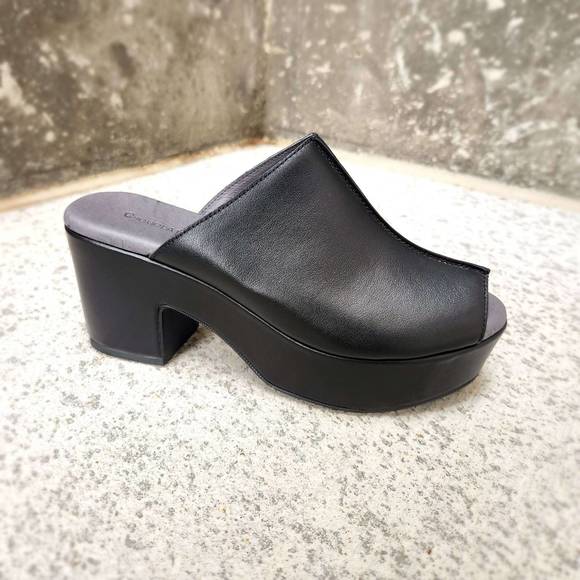 CHOCOLAT BLU Shoes - NEW CHOCOLAT BLU gadis wedge sandal in black leather